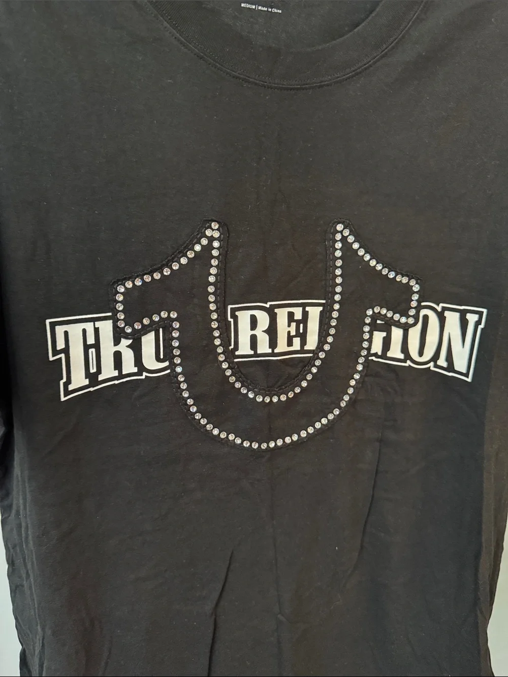 True Religion Black Graphic Crystal embellished Horseshoe logo EUC M/L